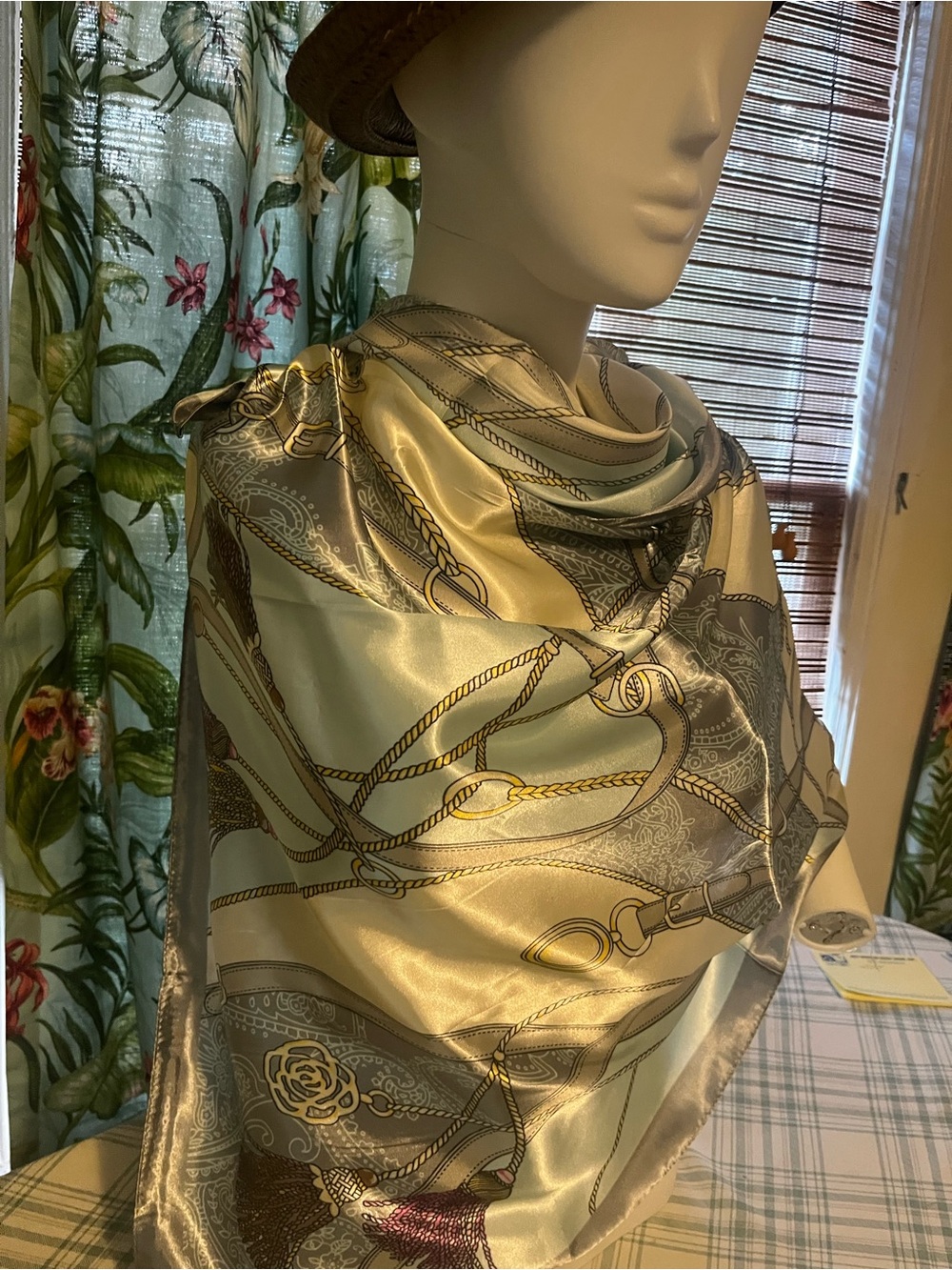 Silky Rope-Print Scarf - Light Gold & Silver
